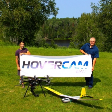 HOVERCAM UAV s'installe au Centre d'excellence sur les drones